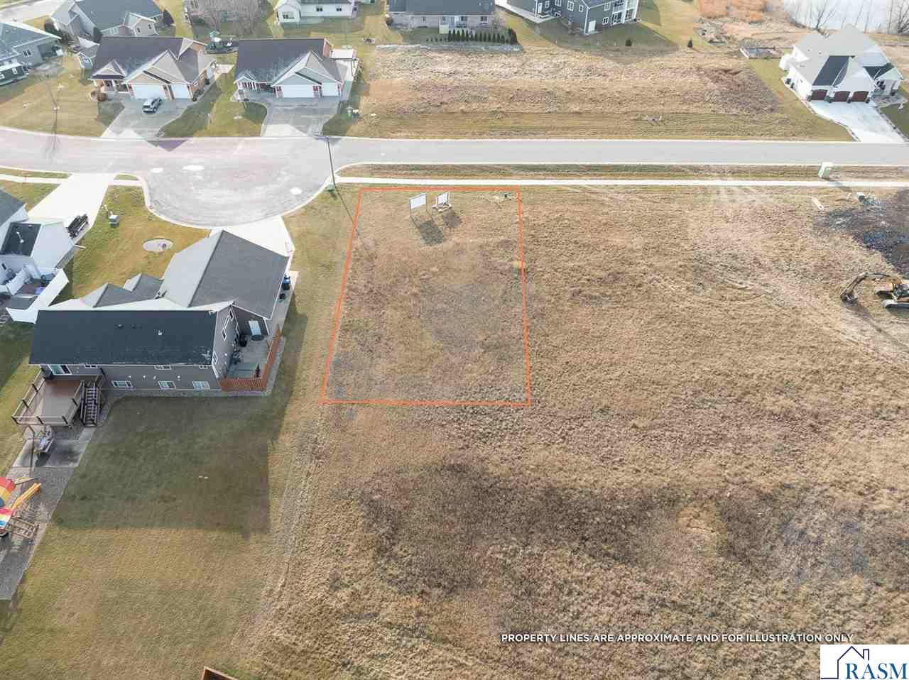 301 Pinehurst Drive, Mankato, MN 56001 Listing Photo  6
