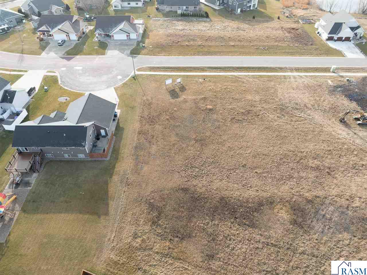 301 Pinehurst Drive, Mankato, MN 56001 Listing Photo  7