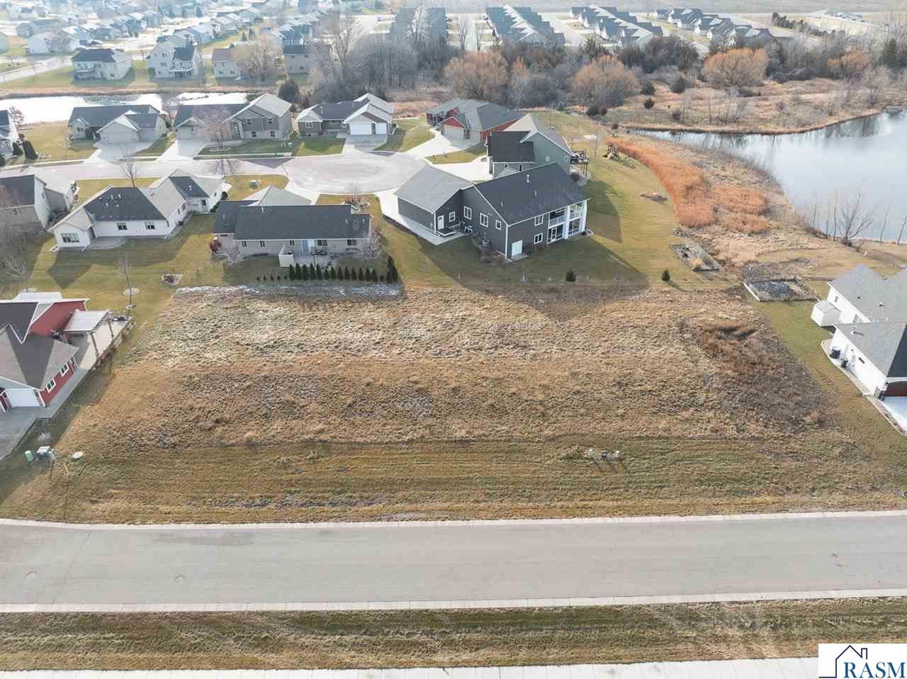 304 Pinehurst Drive, Mankato, MN 56001 Listing Photo  3