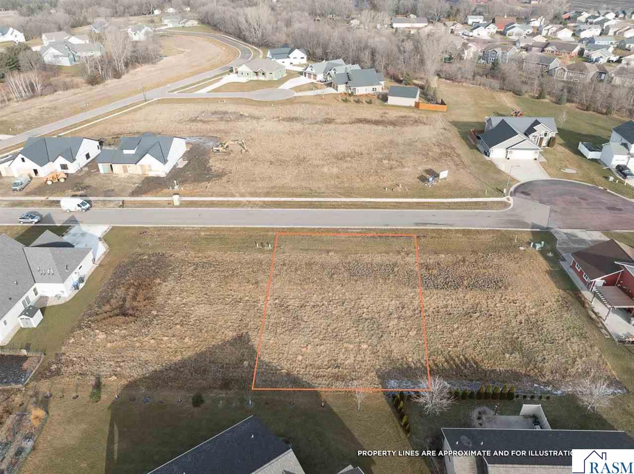 304 Pinehurst Drive, Mankato, MN 56001 Listing Photo  6