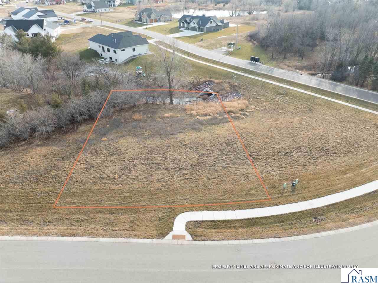 105 Pine Creek Road, Mankato, MN 56001 Listing Photo  2