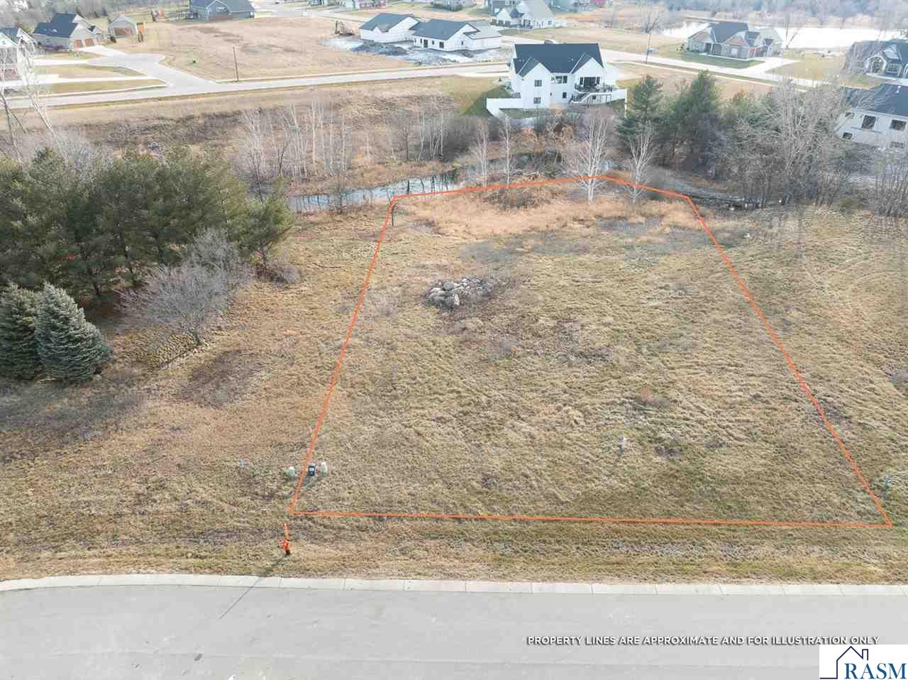 117 Pine Creek Road, Mankato, MN 56001 Listing Photo  2