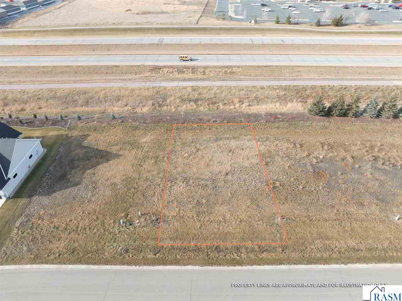 212 Double Eagle Drive, Mankato, MN 56001 Listing Photo  2