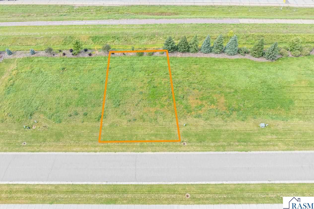 216 Double Eagle Drive, Mankato, MN 56001 Listing Photo  1