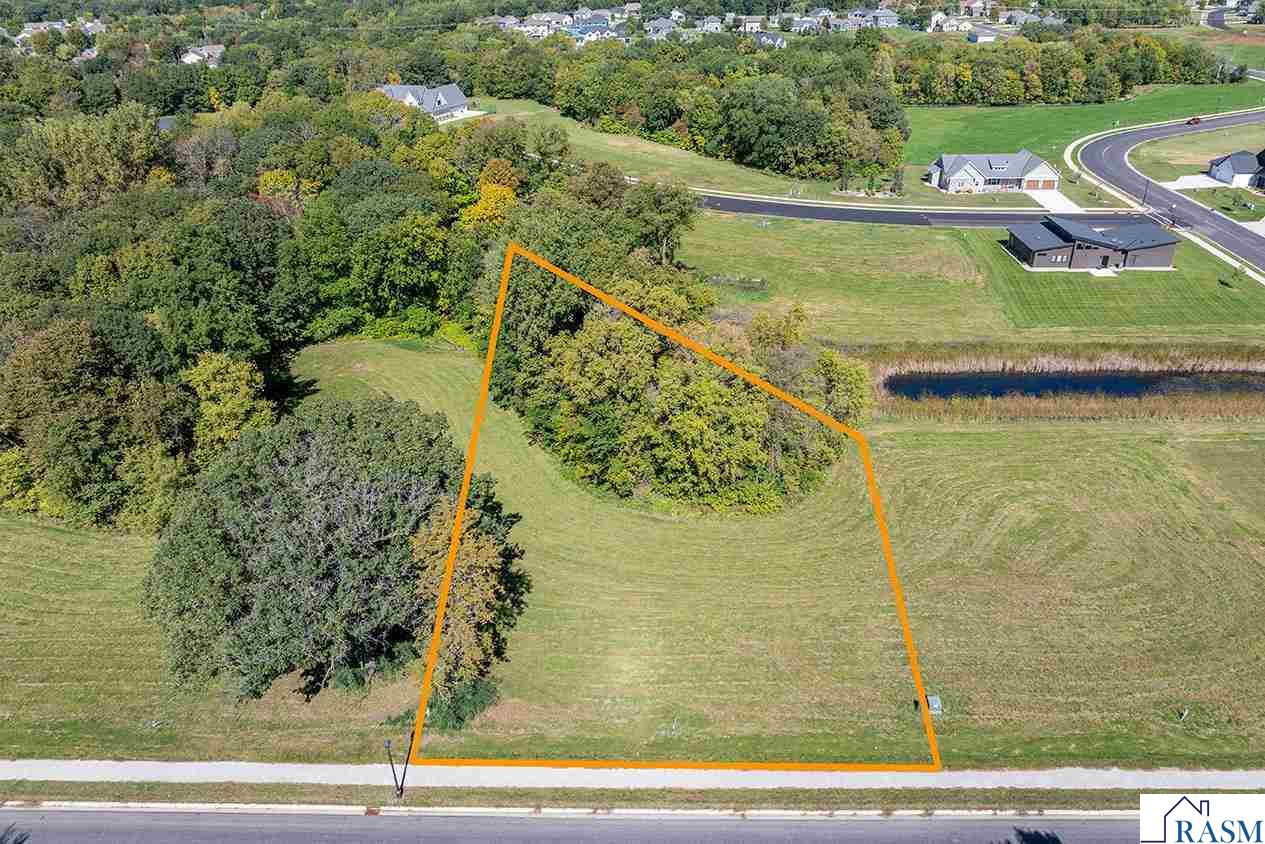 1682 Countryside Drive, North Mankato, MN 56003 Listing Photo  1
