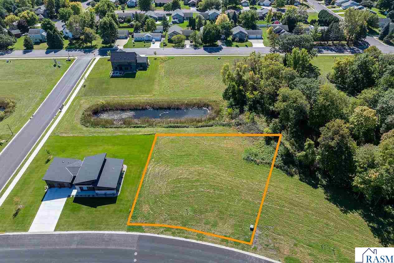 15 South Pointe Court, North Mankato, MN 56003 Listing Photo  1