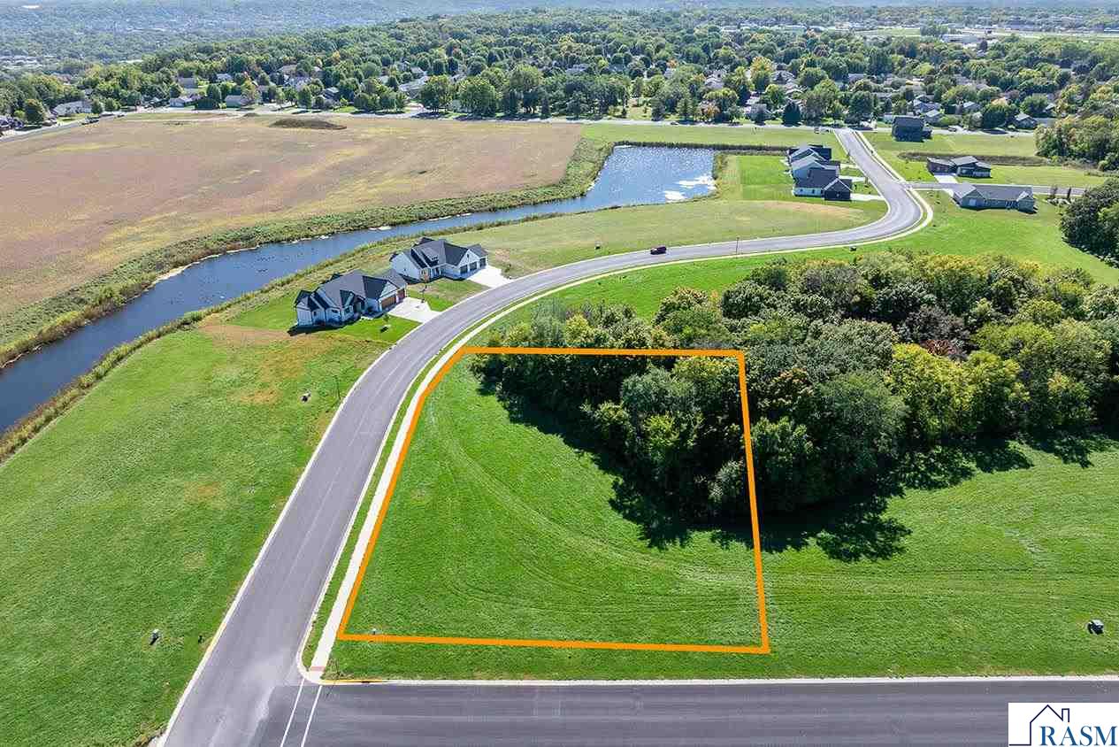 11 North Pointe Court, North Mankato, MN 56003 Listing Photo  1