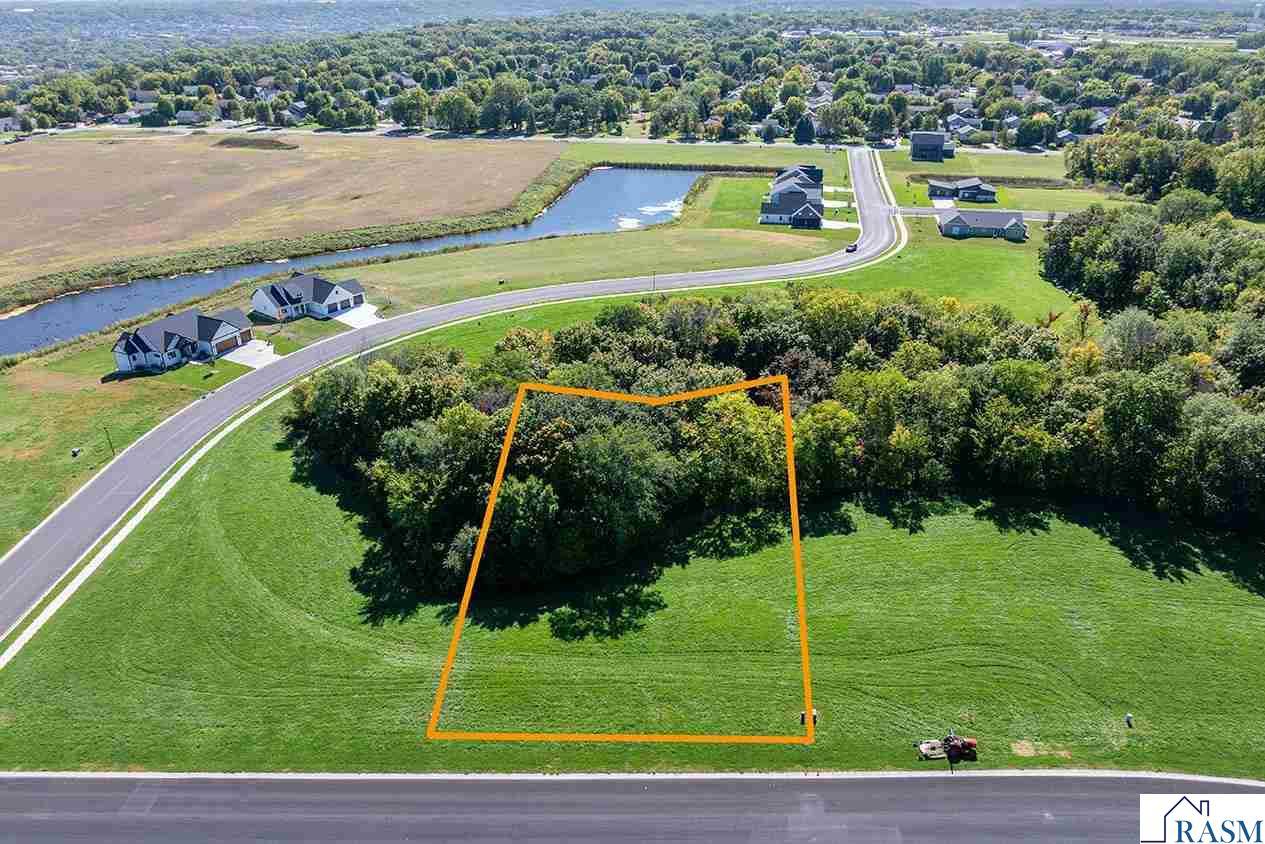15 North Pointe Court, North Mankato, MN 56003 Listing Photo  1
