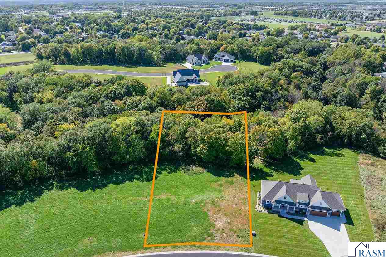 31 North Pointe Court, North Mankato, MN 56003 Listing Photo  1
