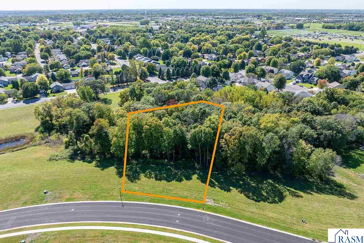 23 South Pointe Court, North Mankato, MN 56003 Listing Photo  1