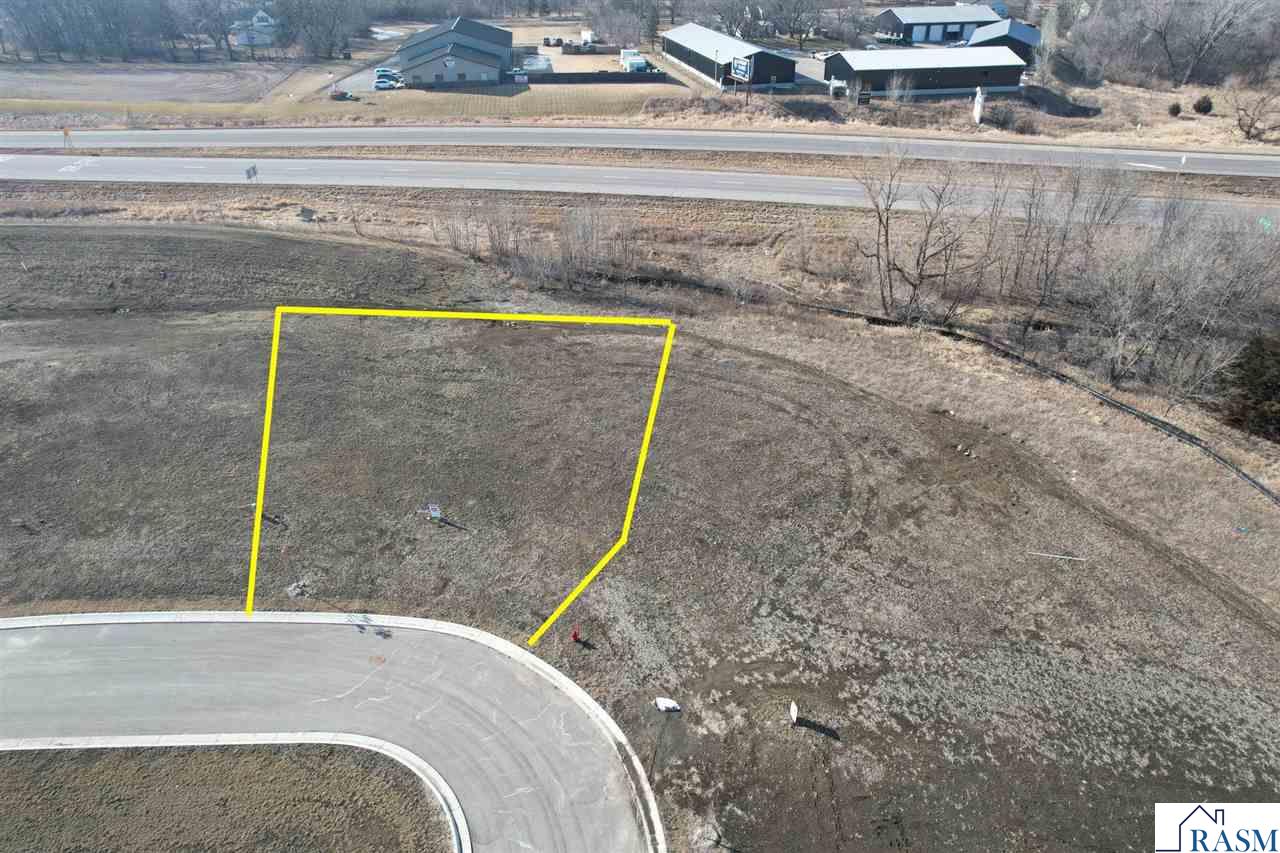 1022 Bitterend Circle, Mankato, MN 56001 Listing Photo  1