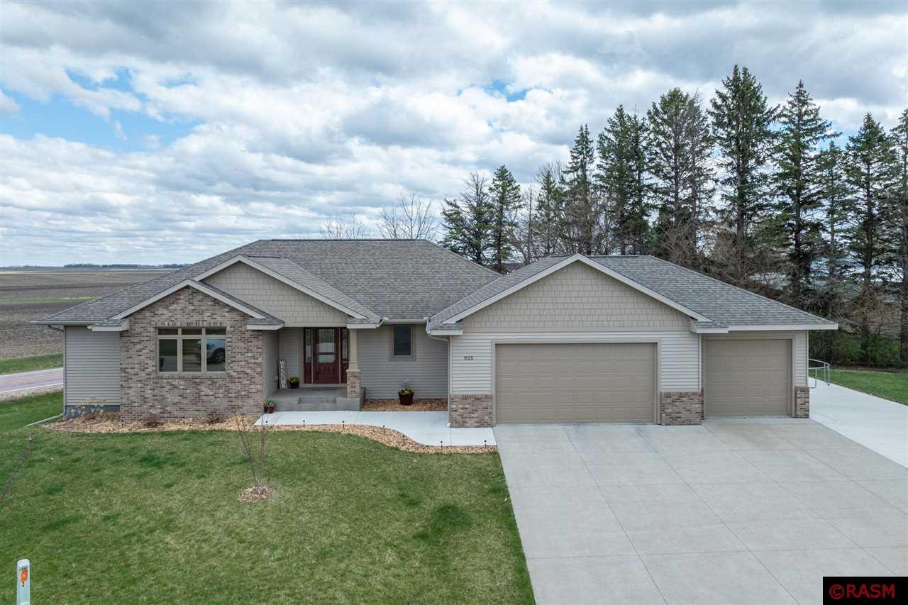 825 Wels Court, Nicollet, MN 56074 Listing Photo  1