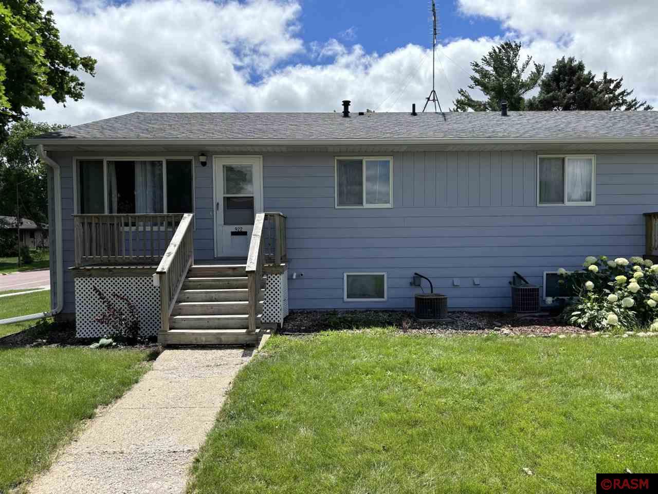 922 N 10th Avenue Avenue