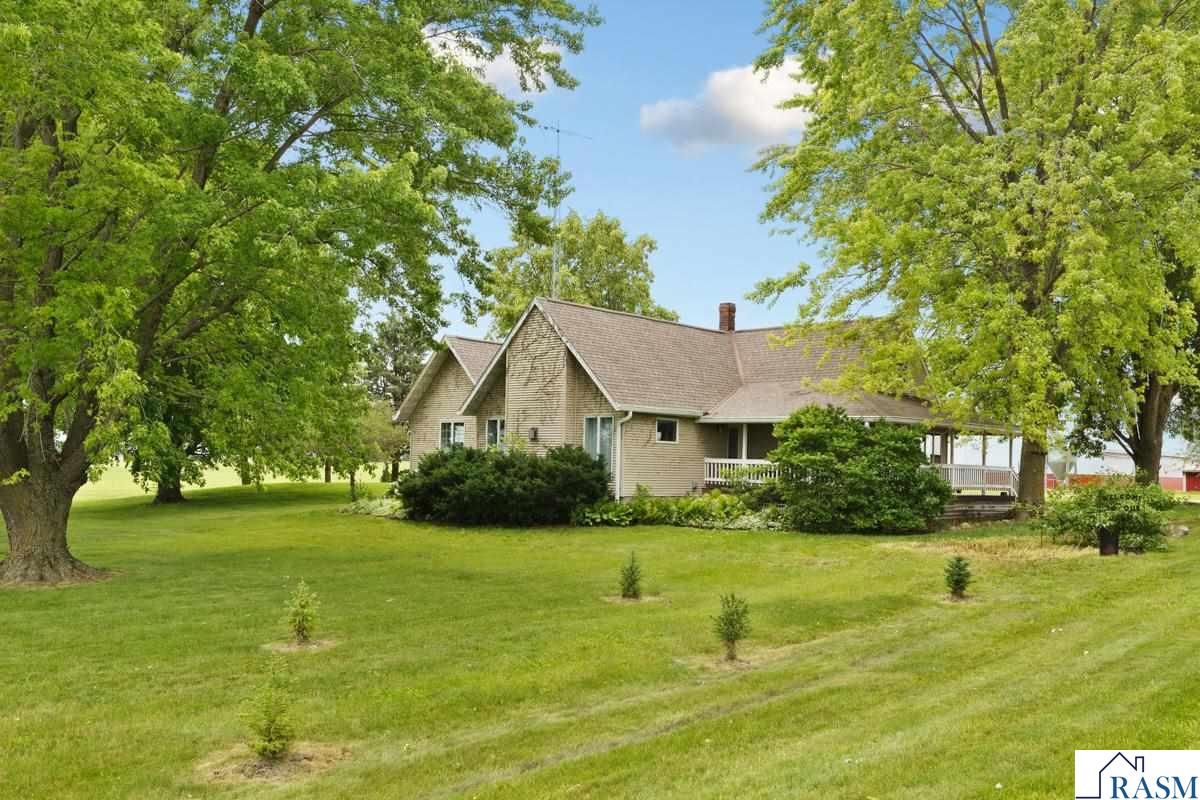 59597 185th Street, Mankato, MN 56001 Listing Photo  2