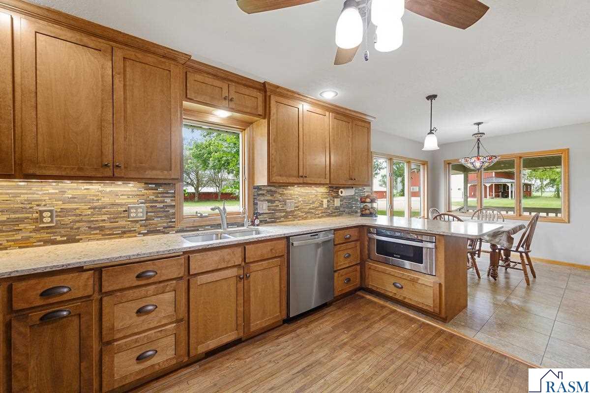 59597 185th Street, Mankato, MN 56001 Listing Photo  12