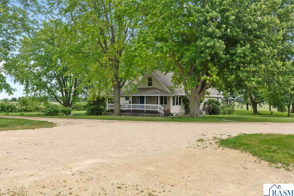 59597 185th Street, Mankato, MN 56001 Listing Photo  3