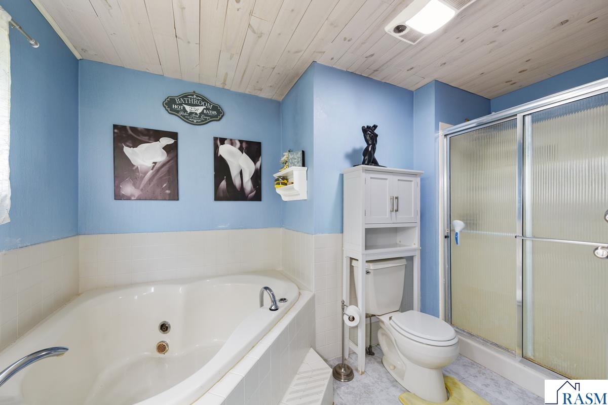 59597 185th Street, Mankato, MN 56001 Listing Photo  21