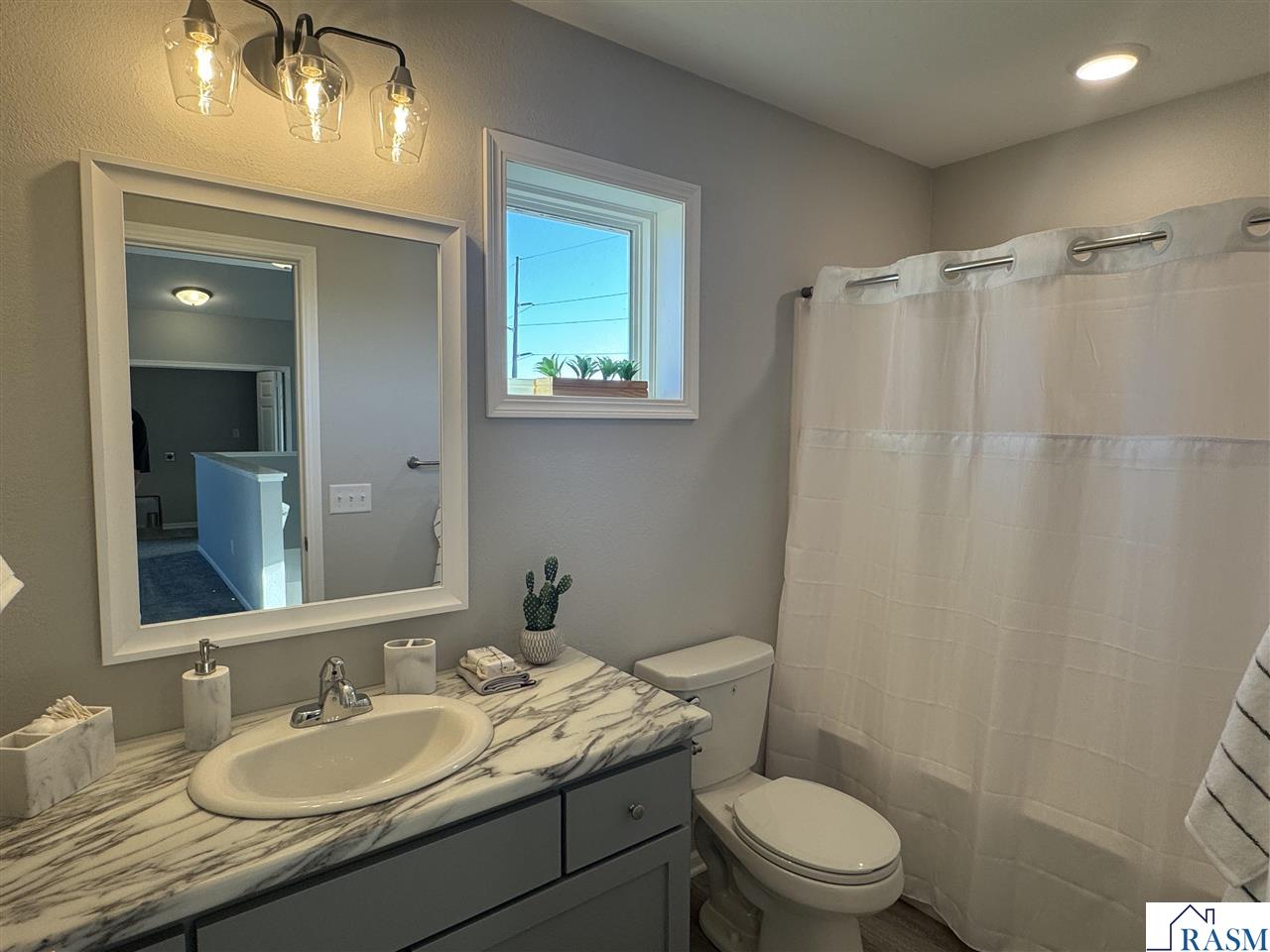 1813 Bluestem Drive, Mankato, MN 56001 Listing Photo  19