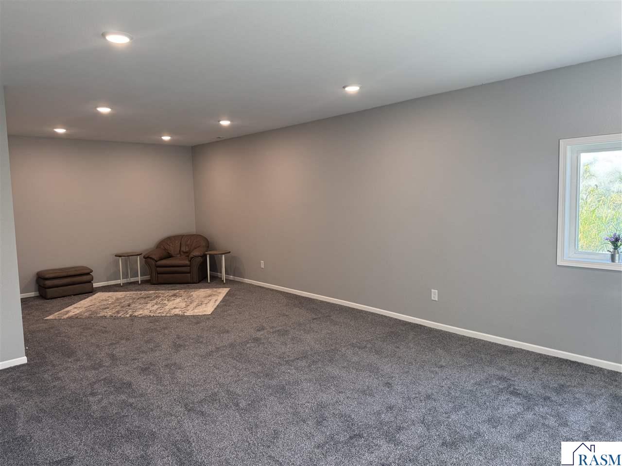 1813 Bluestem Drive, Mankato, MN 56001 Listing Photo  27