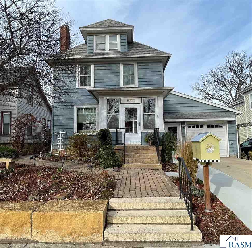 222 W Pleasant Street, Mankato, MN 56001 Listing Photo  1