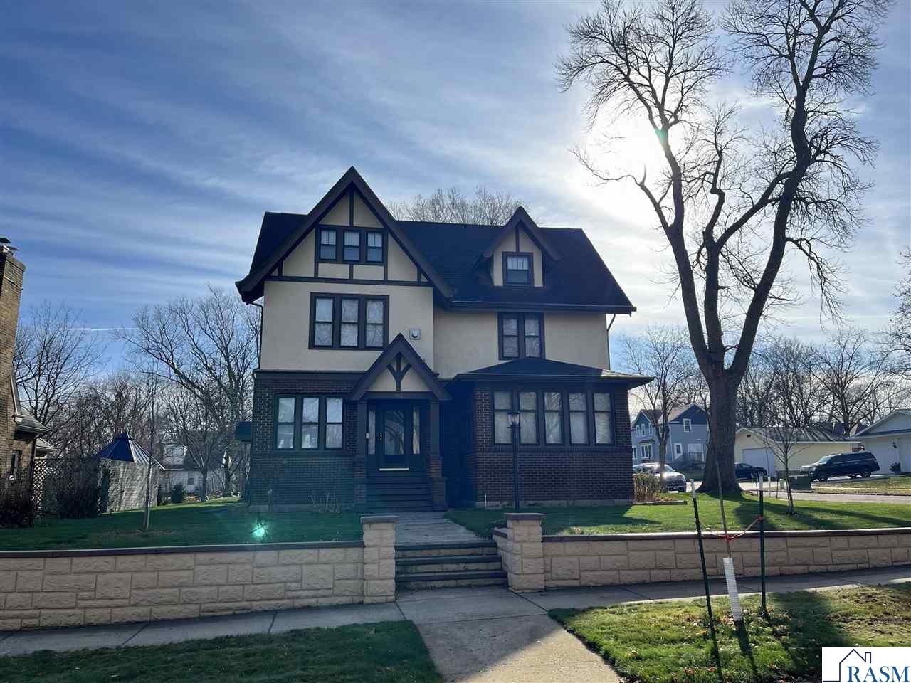 902 S 2nd Avenue, St. James, MN 56081 Listing Photo  1