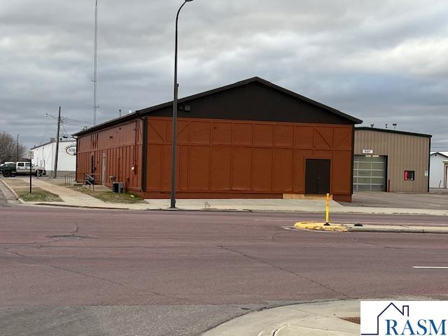 1401 S Broadway Street, New Ulm, MN 56073 Listing Photo  1