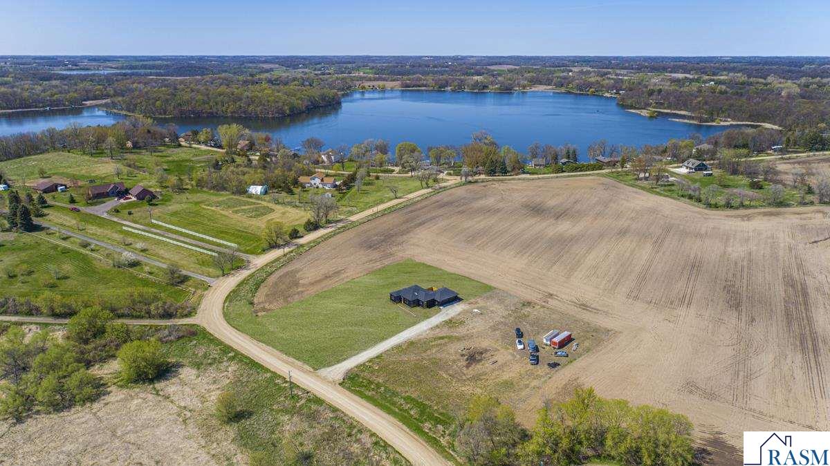 20355 Cedar Lake Trail