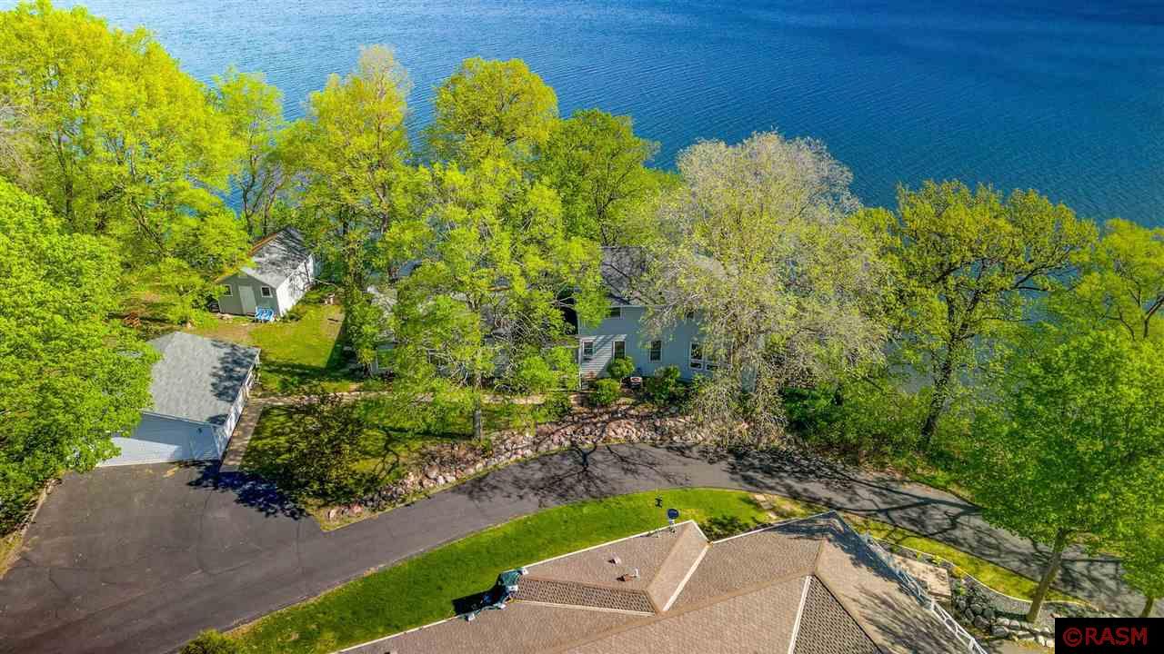 1520/1528 Squirrels Nest Road