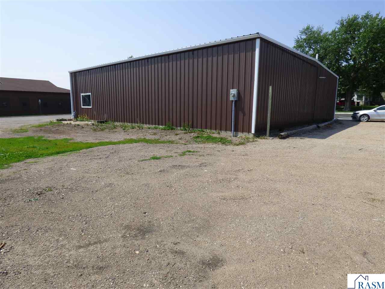 111 W 2nd Street, Winthrop, MN 55396 Listing Photo  4