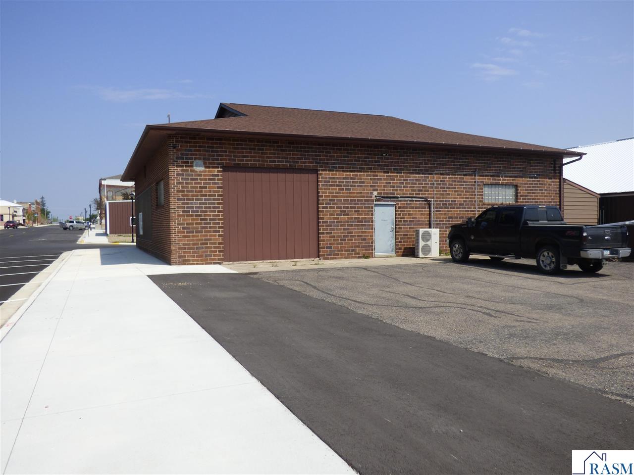 106 N Renville Street, Winthrop, MN 55396 Listing Photo  4