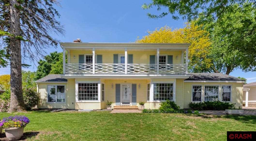 901 Clear Lake Drive