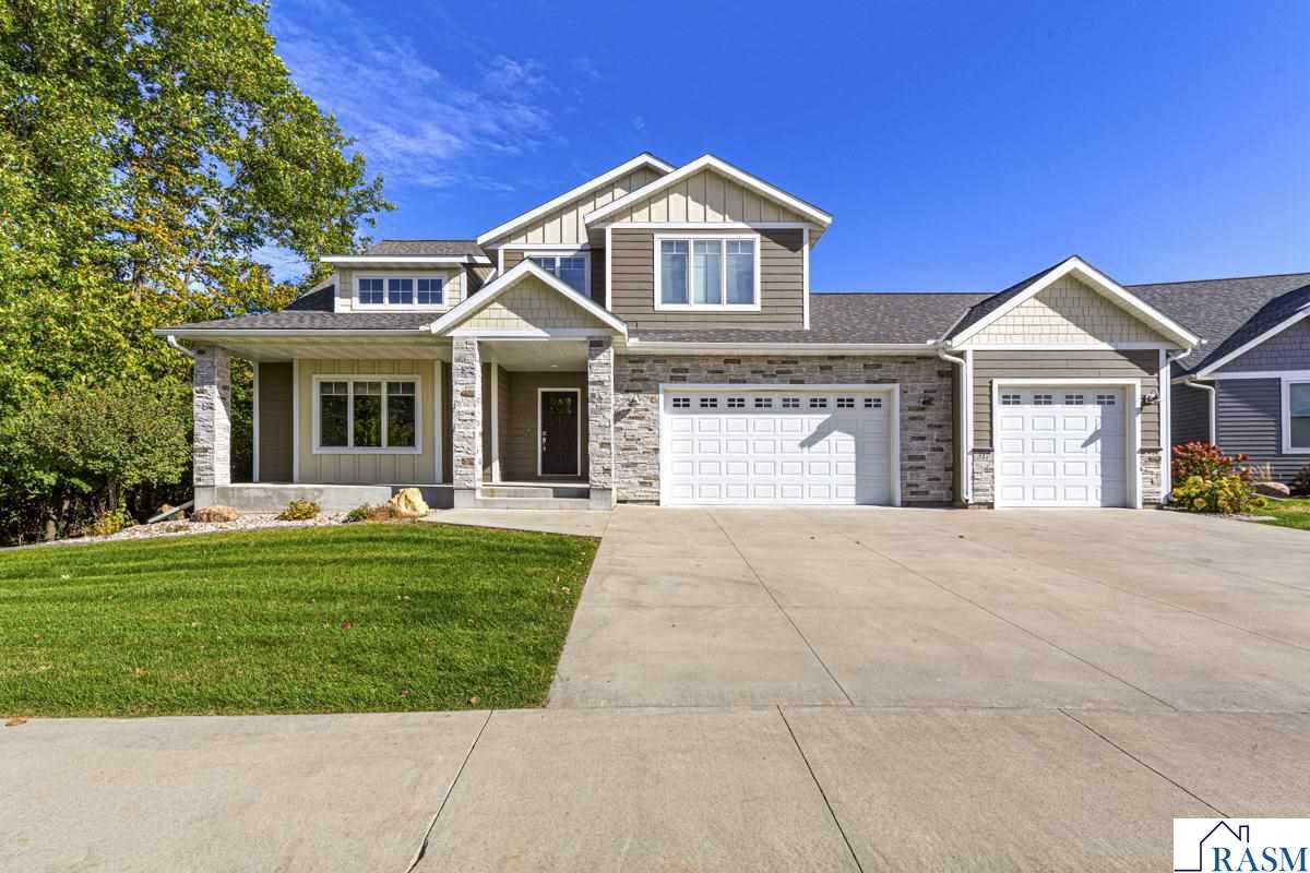 317 Oak Marsh Drive, Mankato, MN 56001 Listing Photo  1