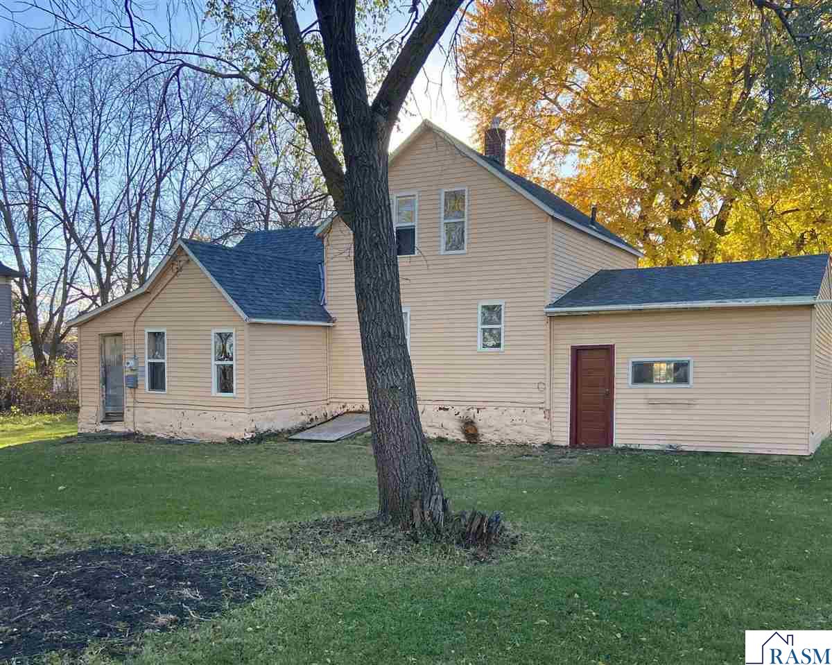 325 N 3rd Street, Butterfield, MN 56120 Listing Photo  3