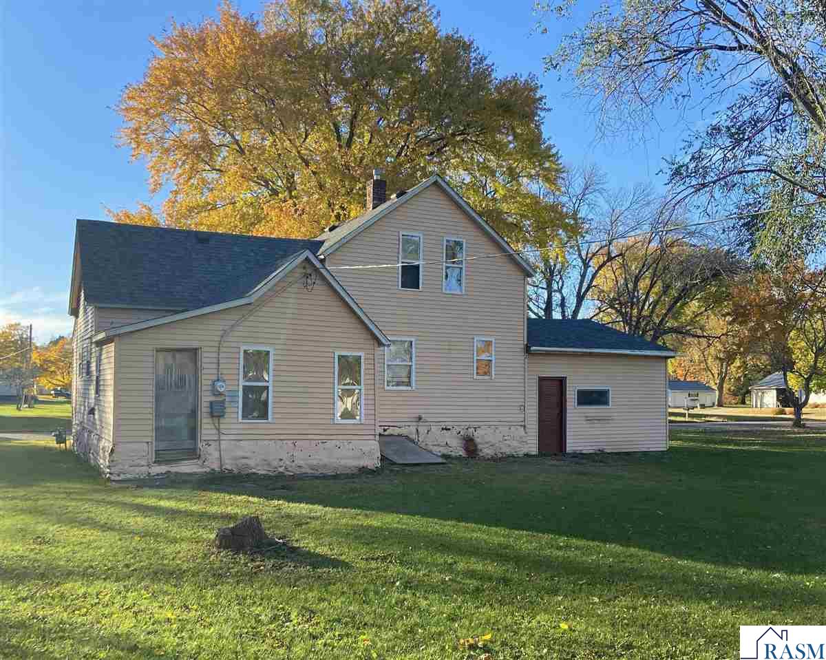 325 N 3rd Street, Butterfield, MN 56120 Listing Photo  4