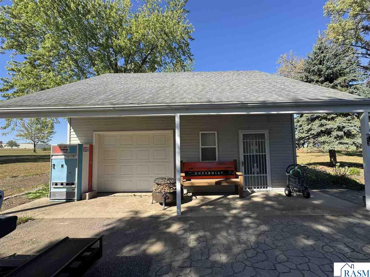 1960 Cottonwood Lake Drive, Windom, MN 56101 Listing Photo  2