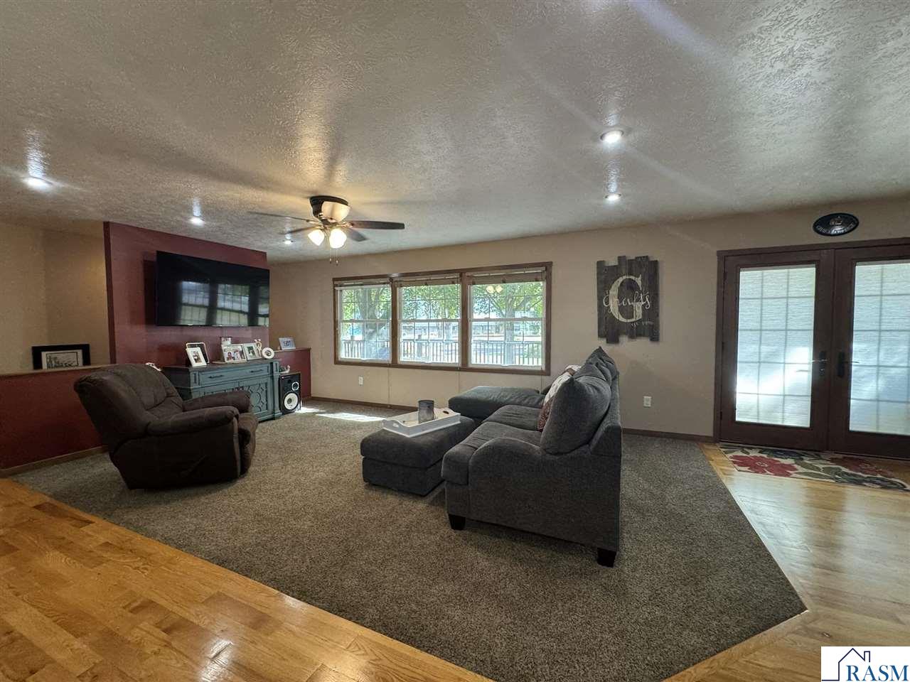 1960 Cottonwood Lake Drive, Windom, MN 56101 Listing Photo  21