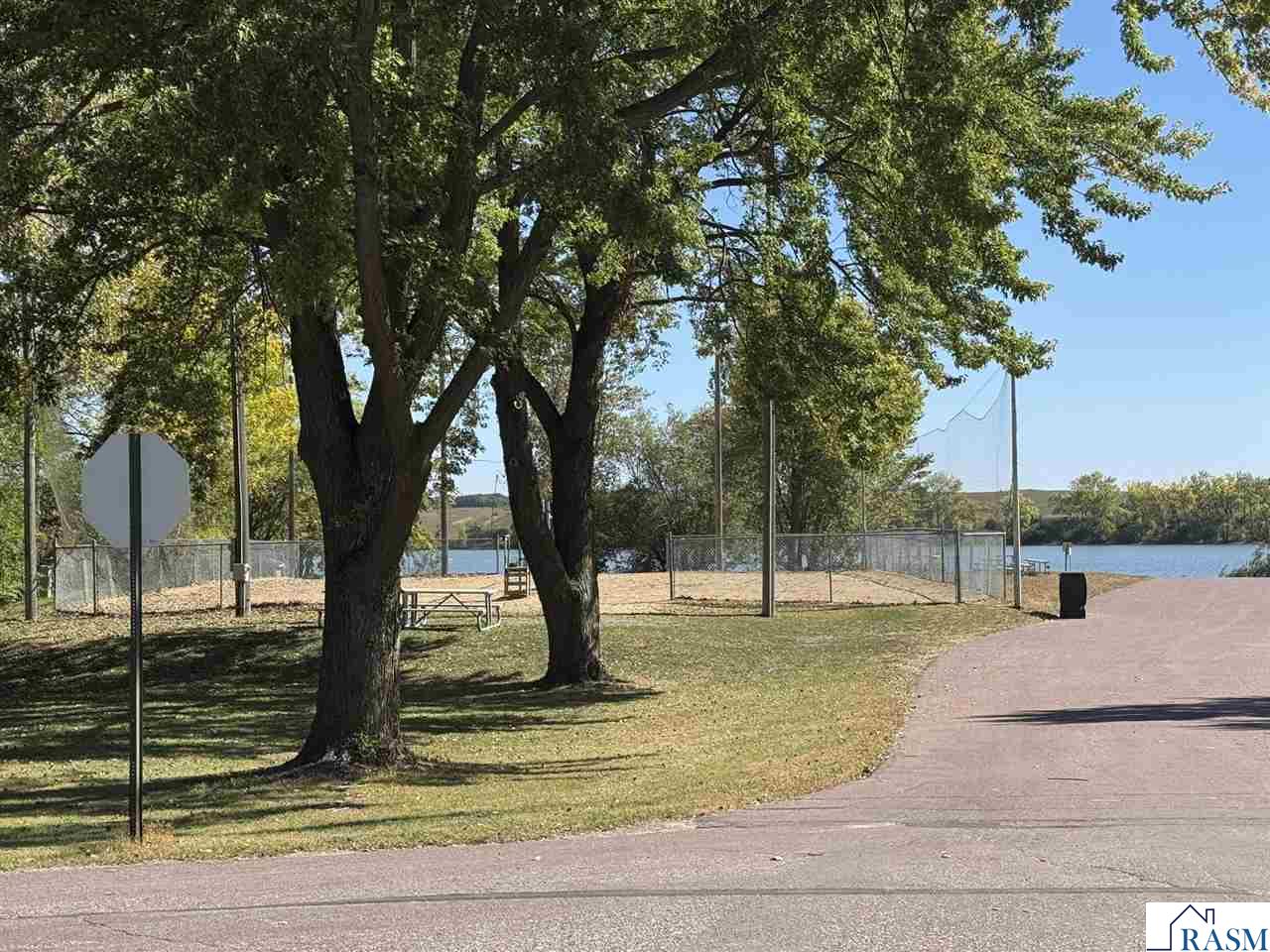 1960 Cottonwood Lake Drive, Windom, MN 56101 Listing Photo  39