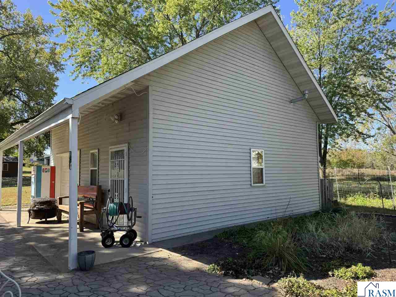 1960 Cottonwood Lake Drive, Windom, MN 56101 Listing Photo  10