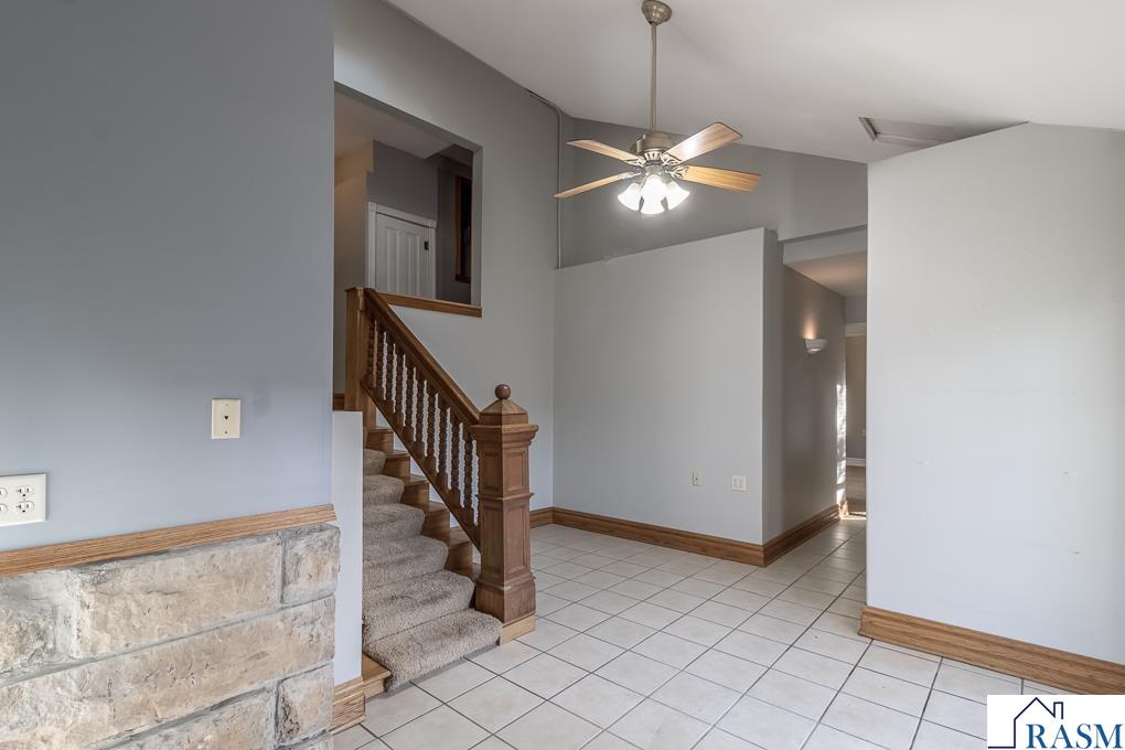 522 NE 2nd Avenue, Waseca, MN 56093 Listing Photo  23