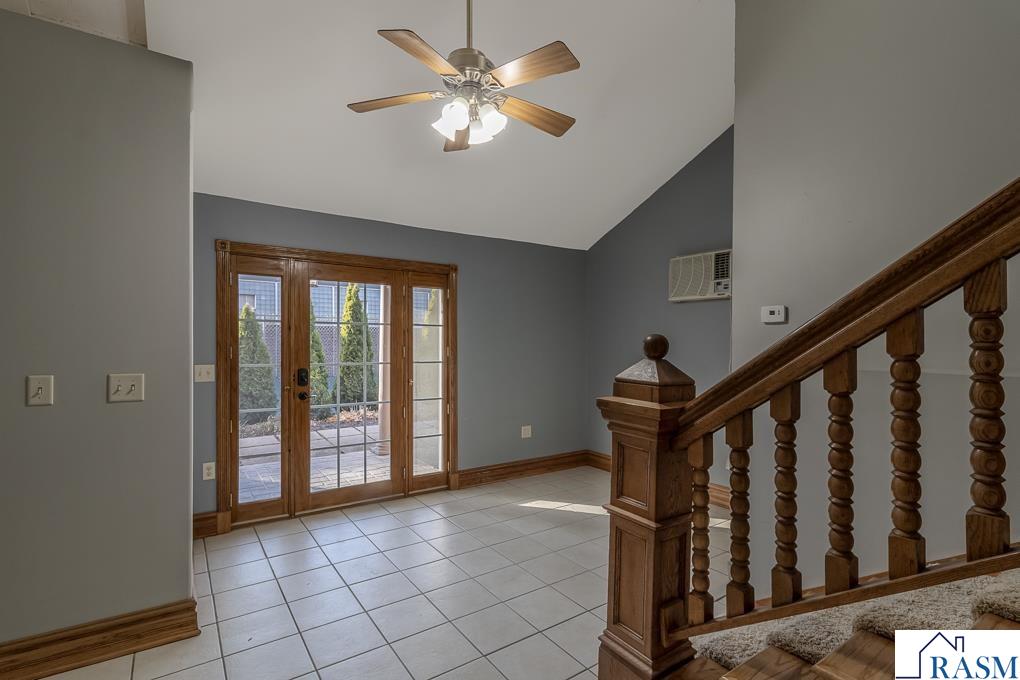 522 NE 2nd Avenue, Waseca, MN 56093 Listing Photo  24