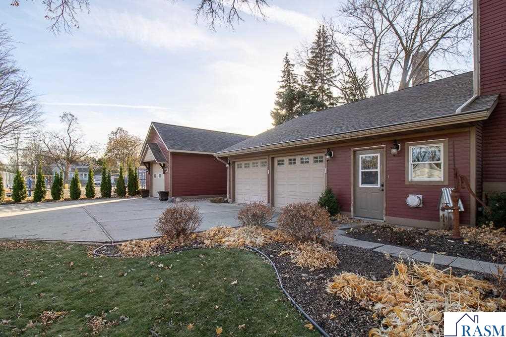 522 NE 2nd Avenue, Waseca, MN 56093 Listing Photo  54