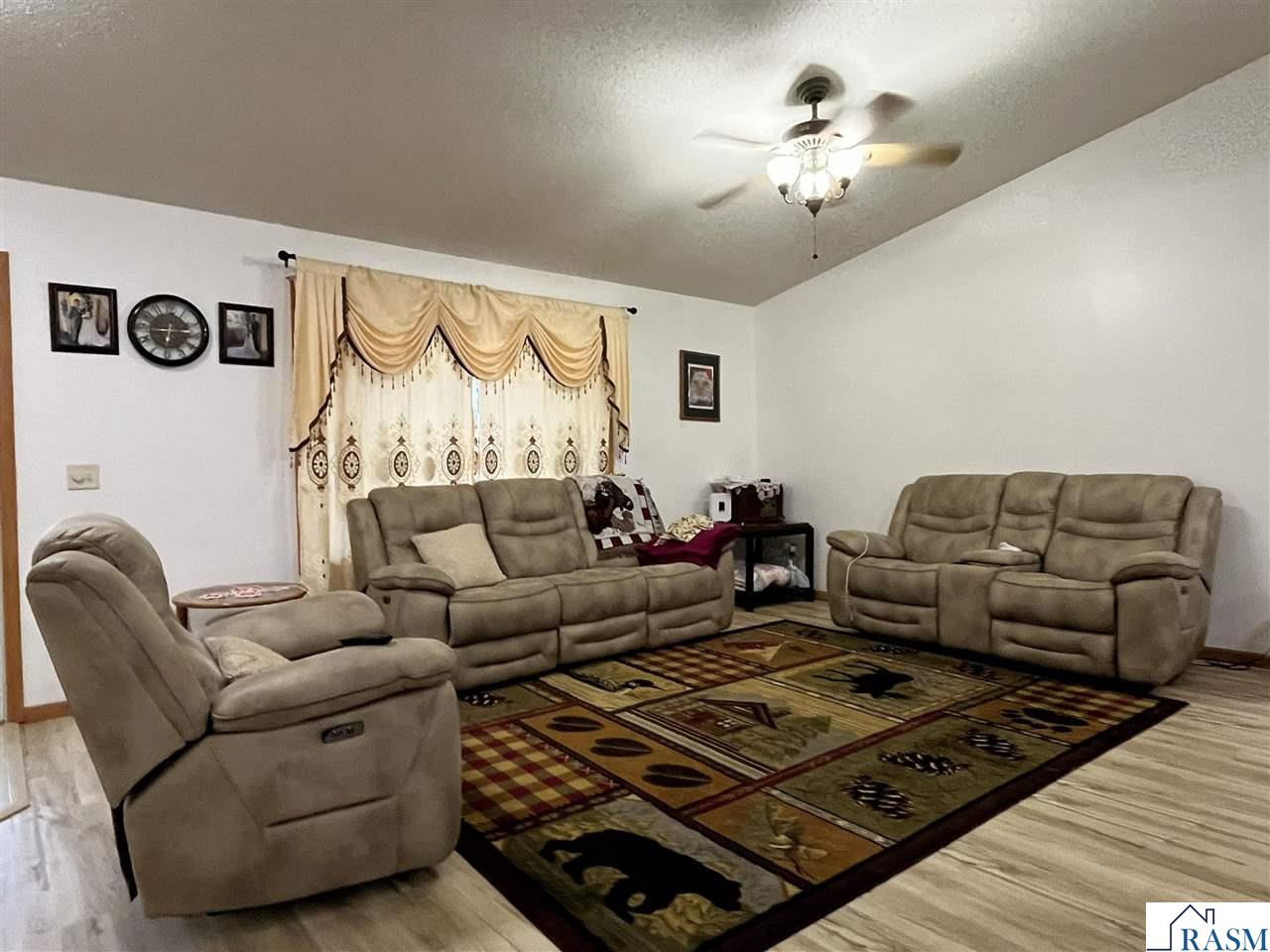 1007 Westwood Drive, St. James, MN 56081 Listing Photo  11