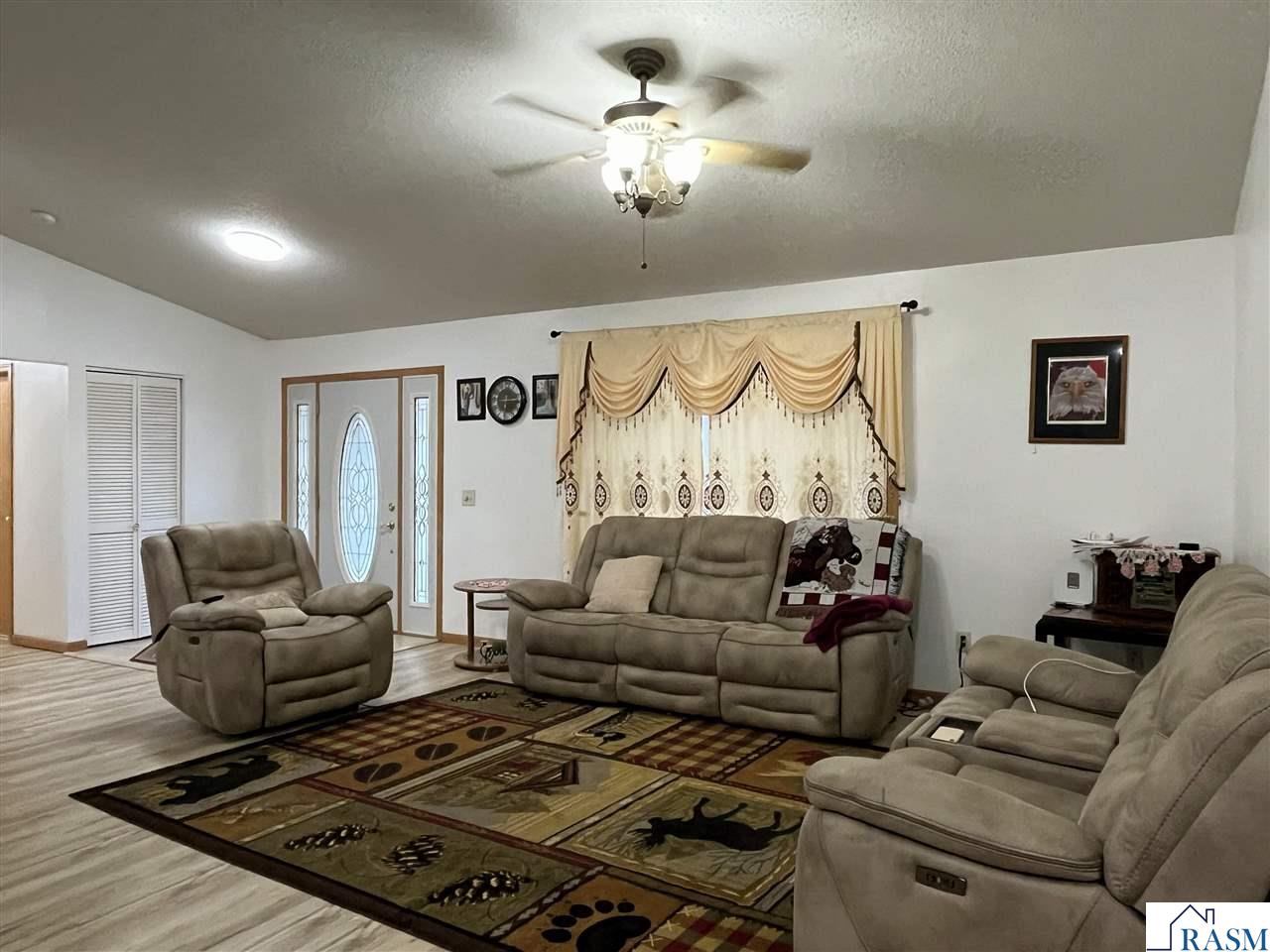 1007 Westwood Drive, St. James, MN 56081 Listing Photo  10