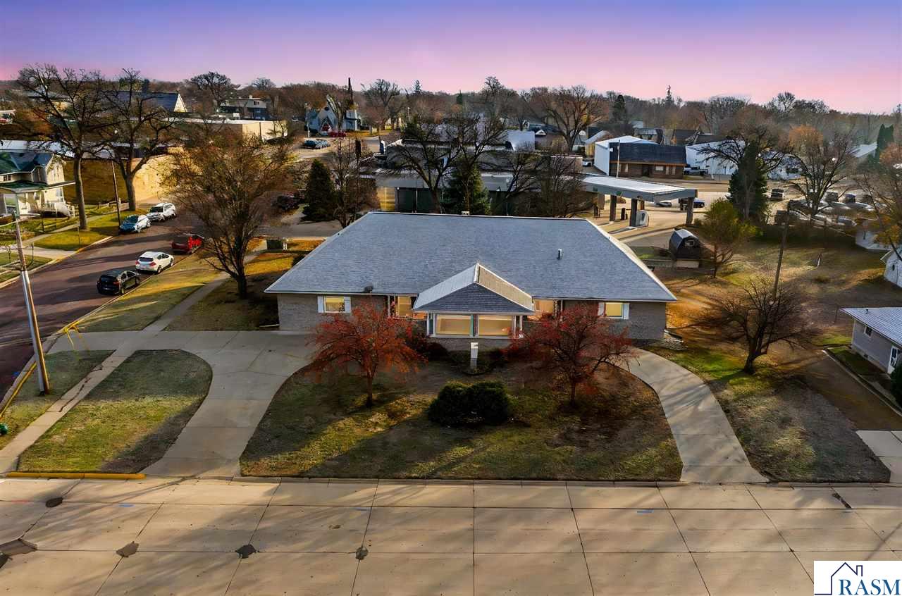 311 S Nicollet Street, Blue Earth, MN 56013 Listing Photo  1