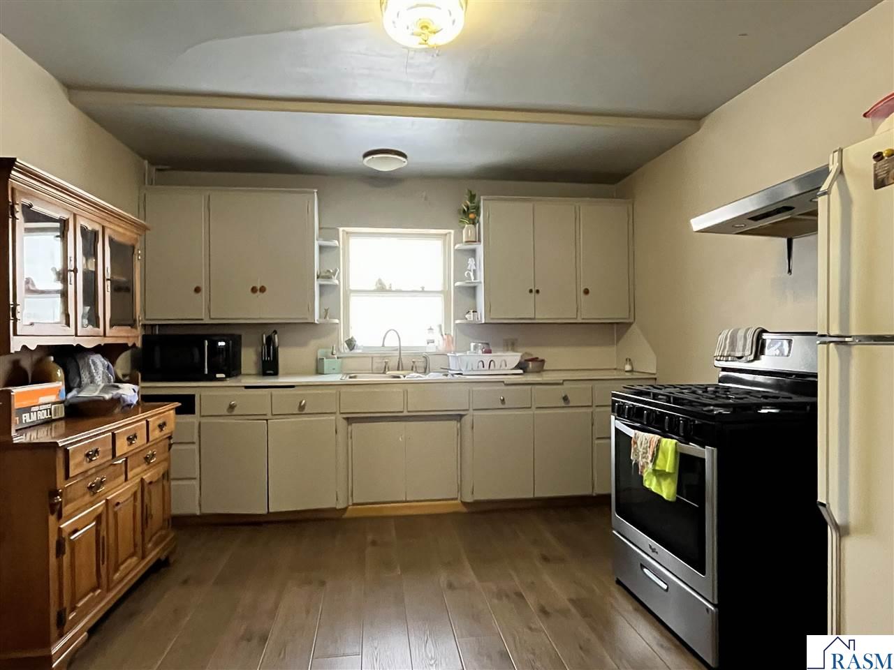 147 N 5th Street, Butterfield, MN 56120 Listing Photo  12