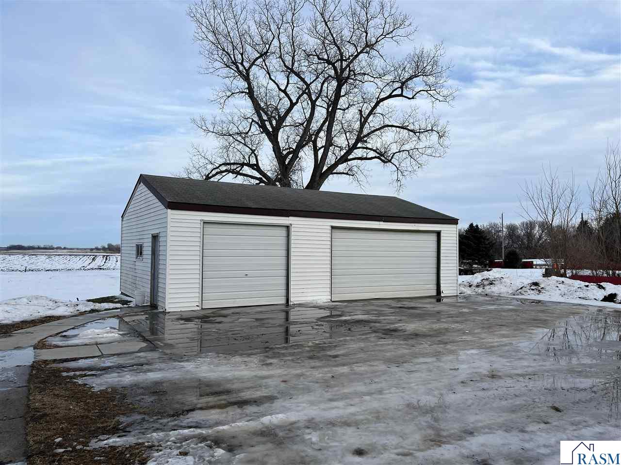 147 N 5th Street, Butterfield, MN 56120 Listing Photo  3