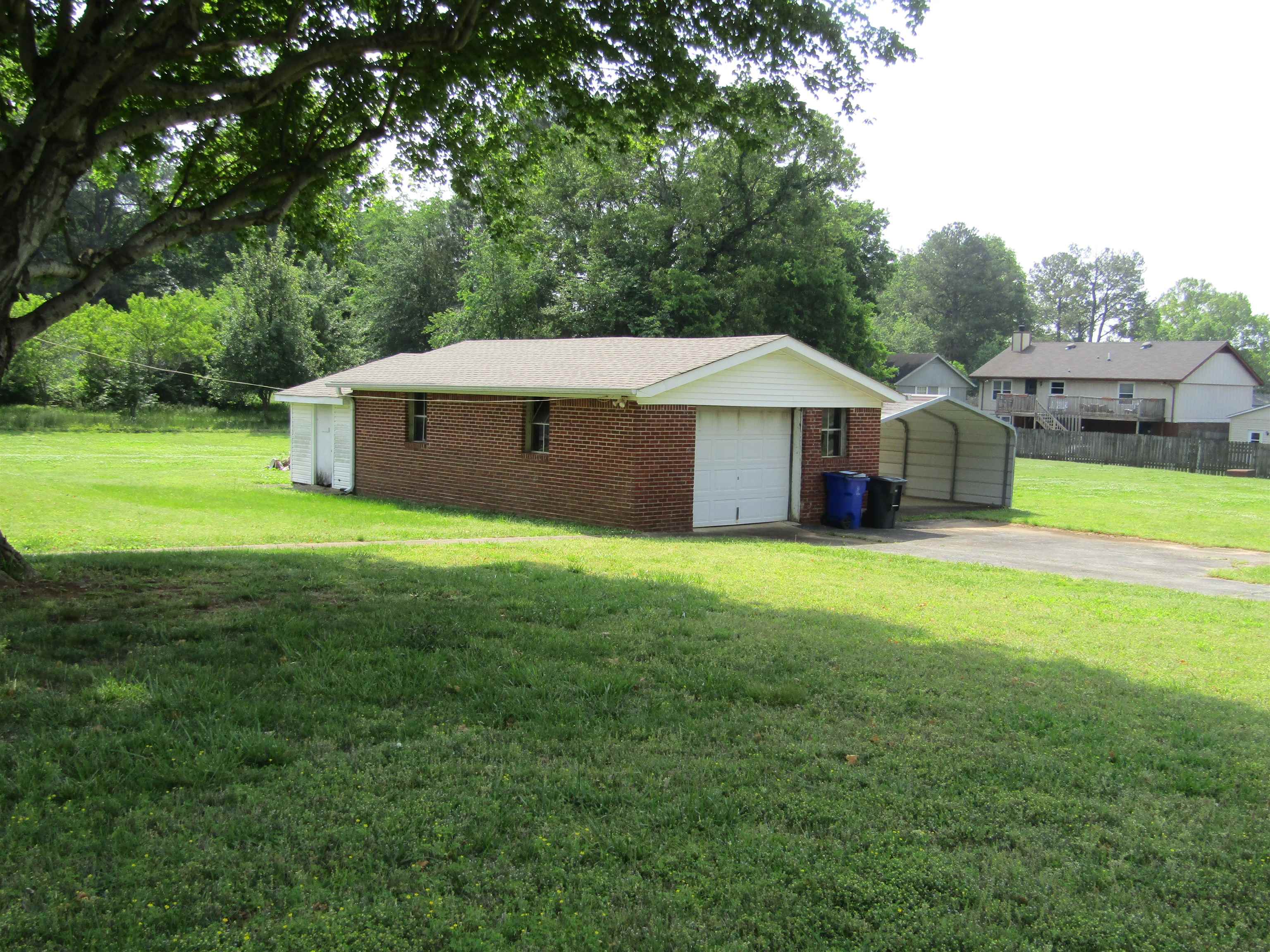 103 Elmwood Dr