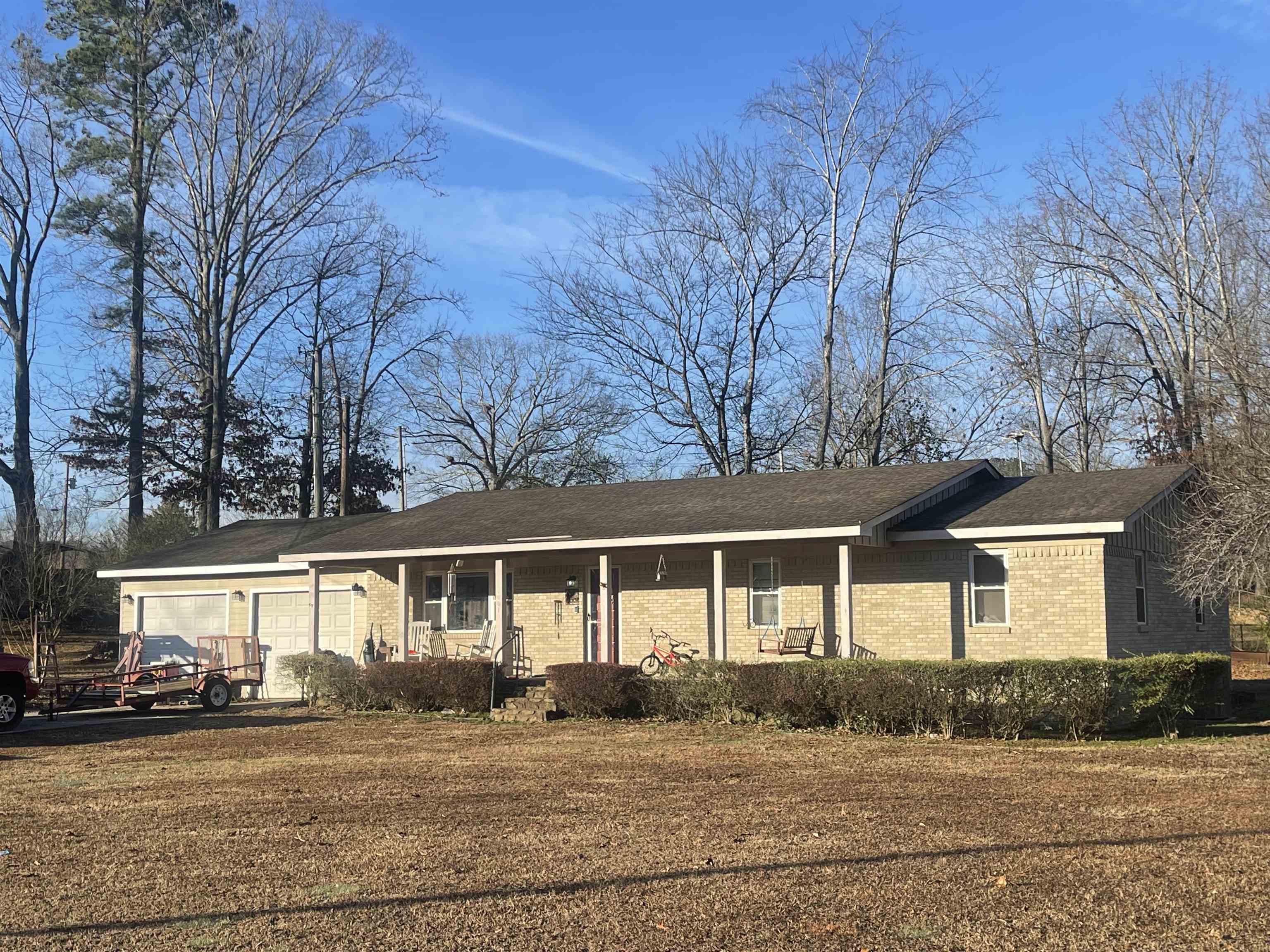 1001 City Lake Dr