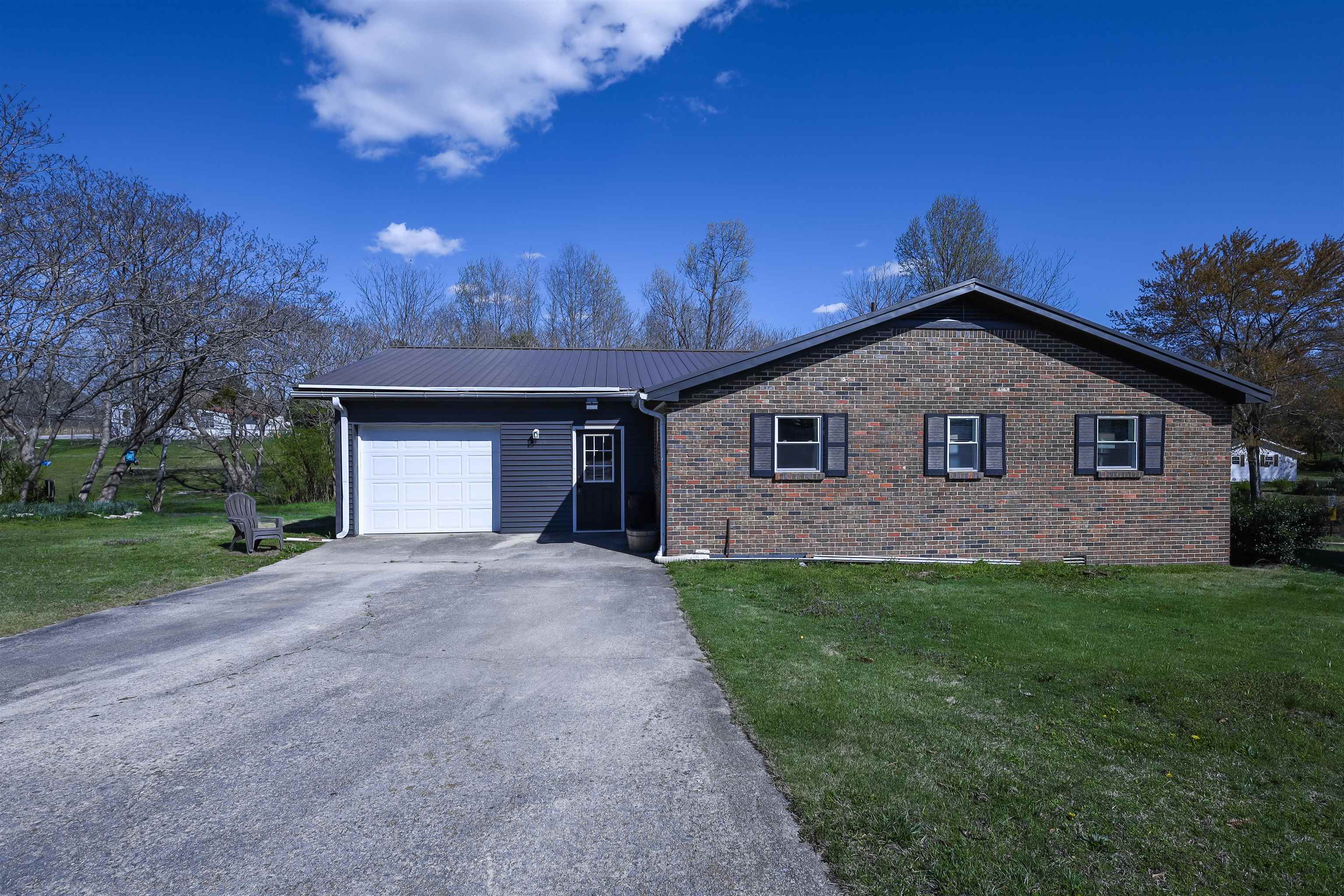 9 Steele St