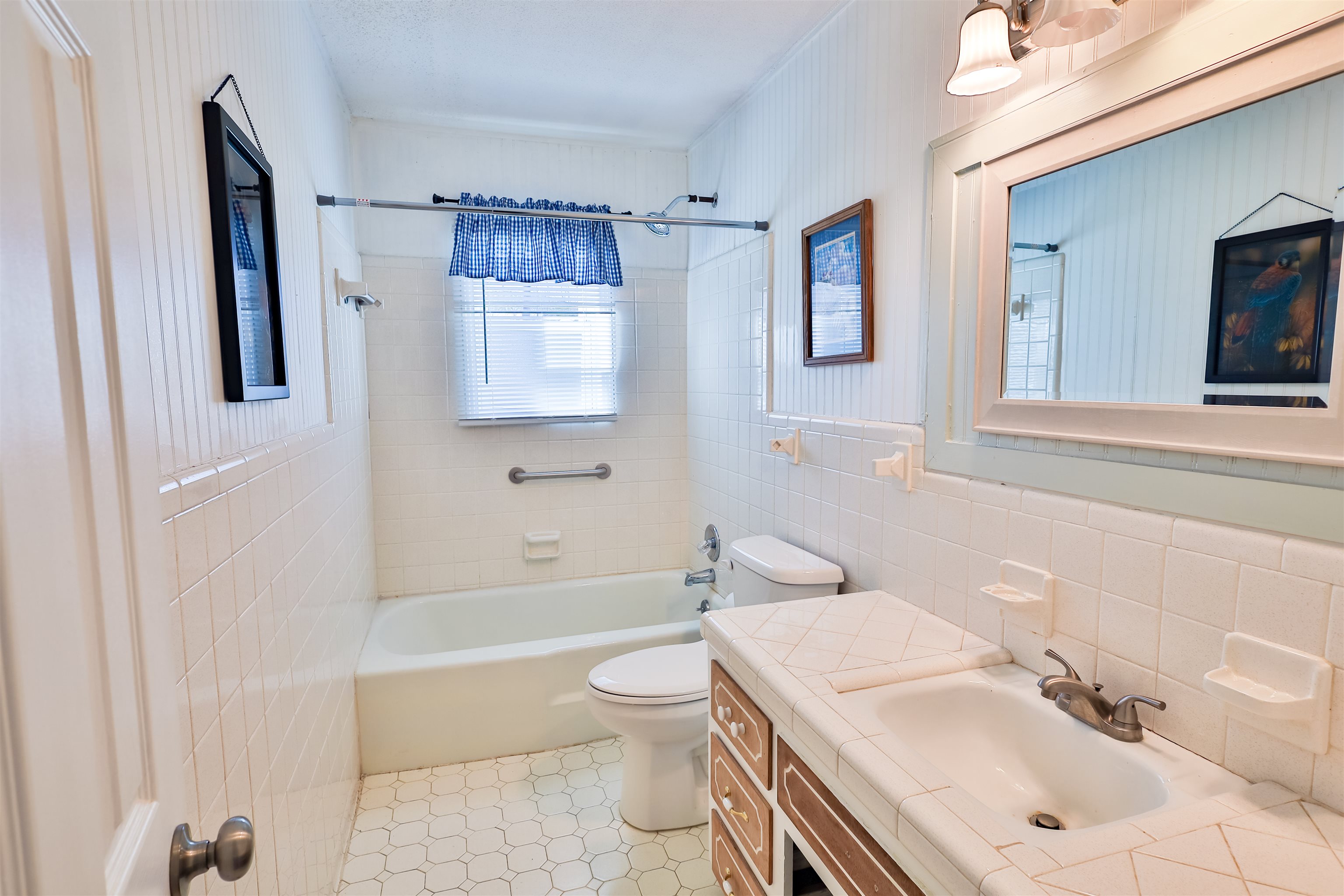 9 Steele St